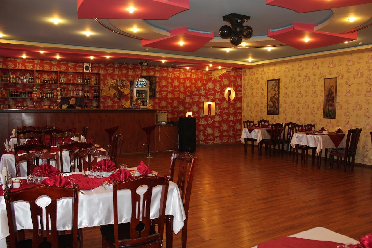 Pekin Hotel Temirtau Luaran gambar