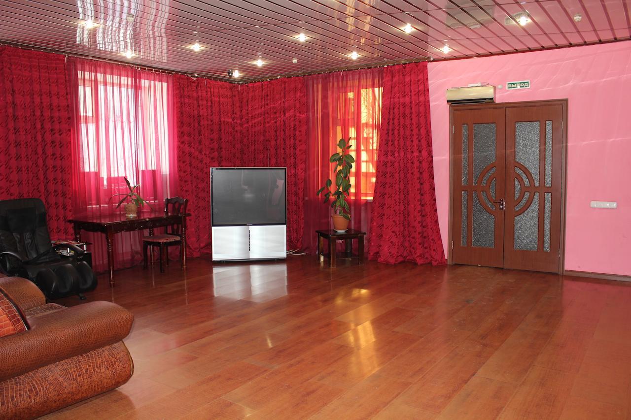 Pekin Hotel Temirtau Luaran gambar